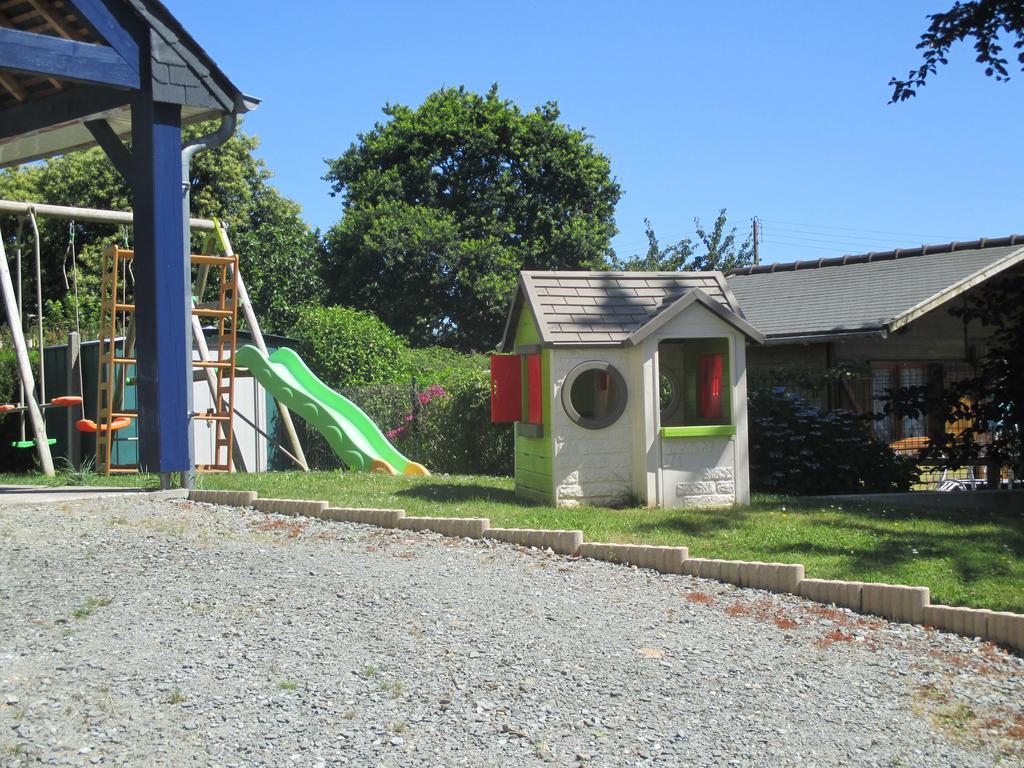 Le Clos Des Fontaines Plouer-sur-Rance Екстер'єр фото